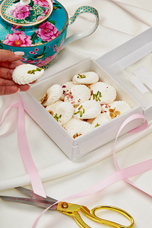 dried meringues, crunchy meringue, classic meringue, wedding table, bridal table